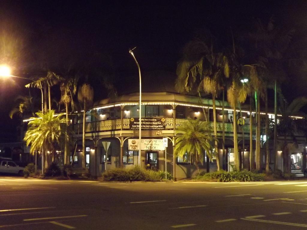 The Middle Pub Mullumbimby Exterior foto